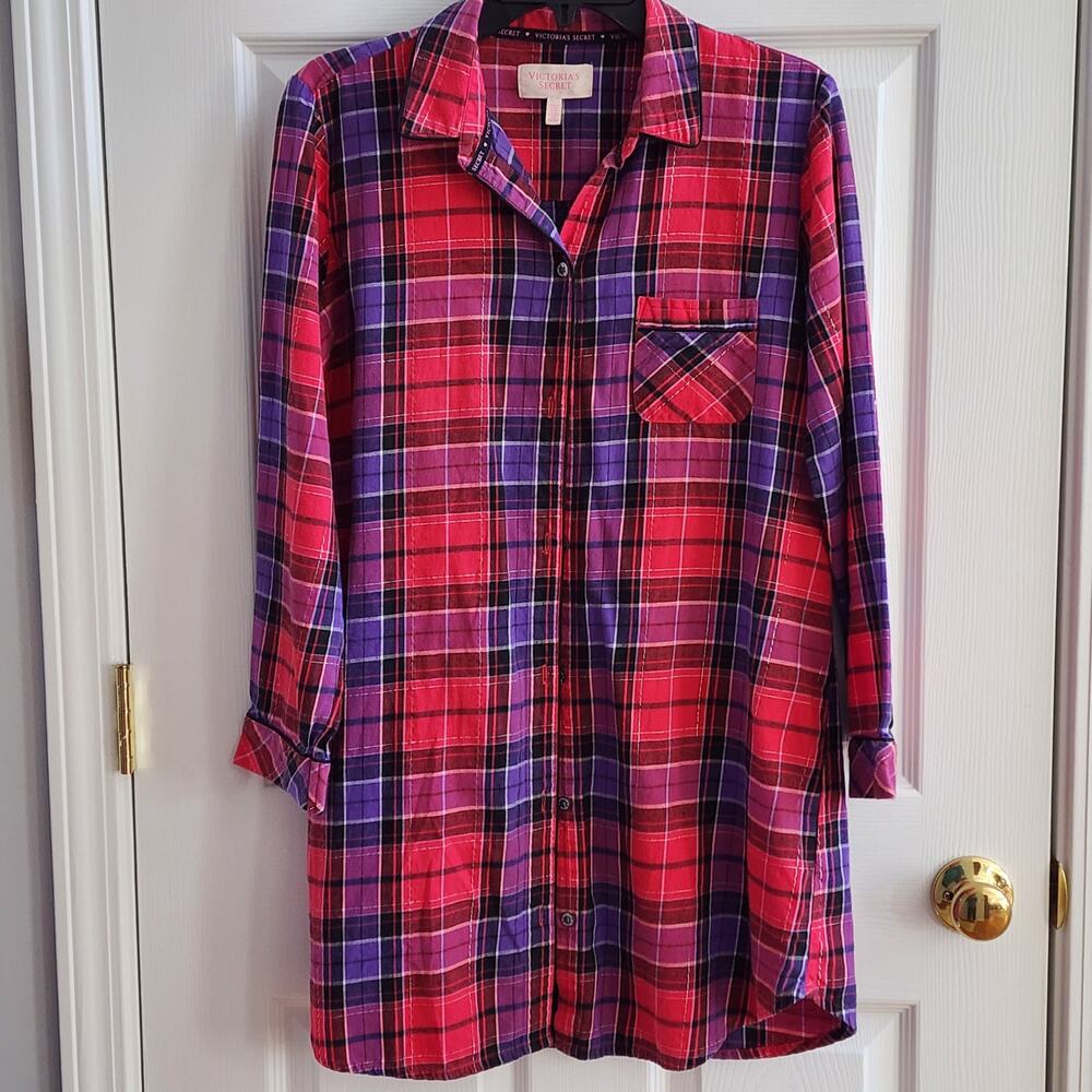 Victoria’s Secret Plaid Nightshirt M | Red Purple Lurex Thread Button Front